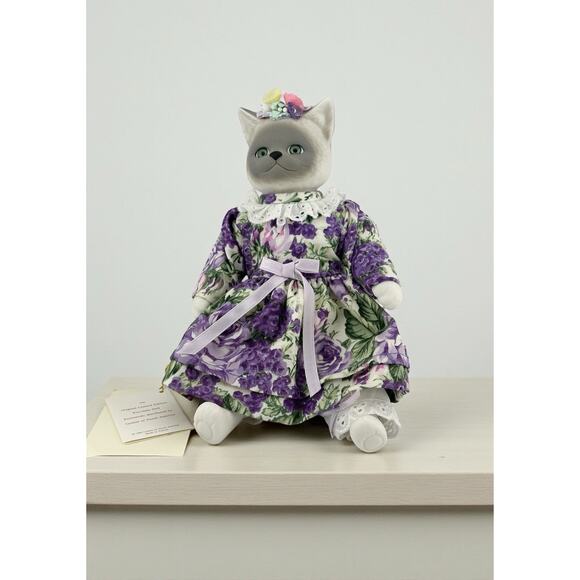 Victoria Ashlea Originals Porcelain Cat Head Doll by Goebel 520/2000 1996 WT - Picture 1 of 8